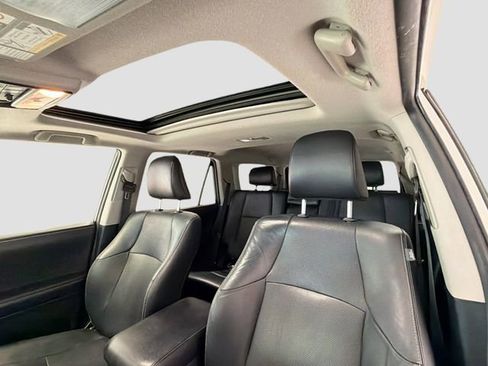 Used 2016 Toyota 4Runner Limited image 19