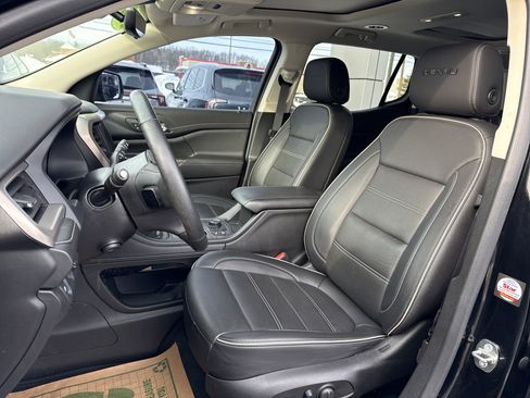 Used 2023 GMC Acadia Denali w/ Black Diamond Edition image 18