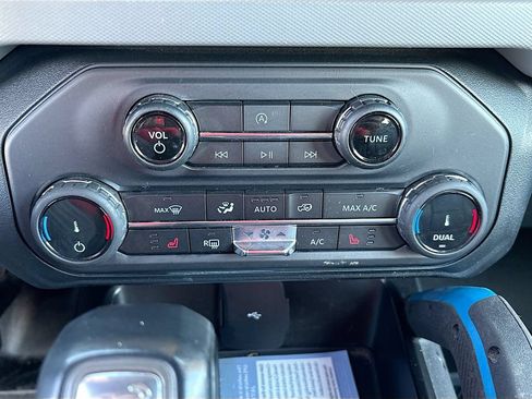Used 2022 Ford Bronco Black Diamond AWD/4WD image 16