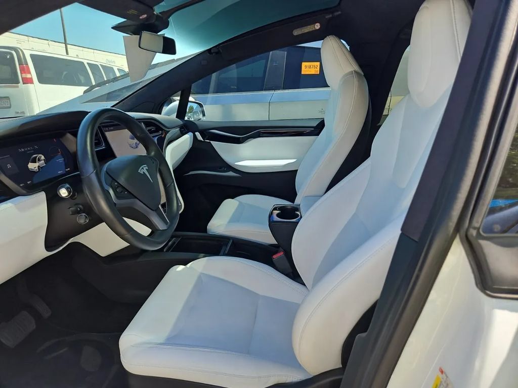 Used 2020 Tesla Model X Long Range AWD/4WD image 2