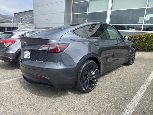 Used 2022 Tesla Model Y Performance AWD/4WD image 6