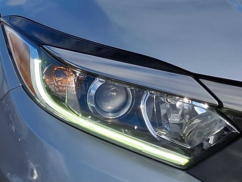 Used 2019 Honda HR-V LX image 10