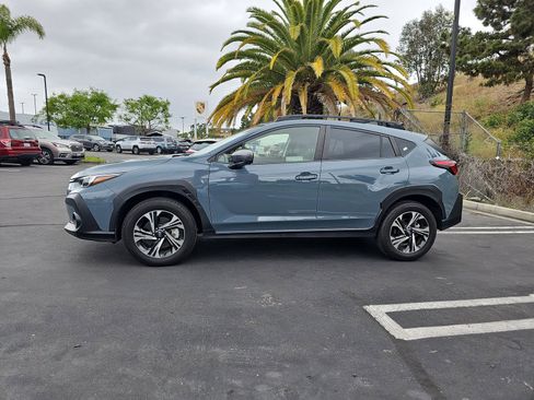 Used 2024 Subaru Crosstrek 2.0i Premium image 4