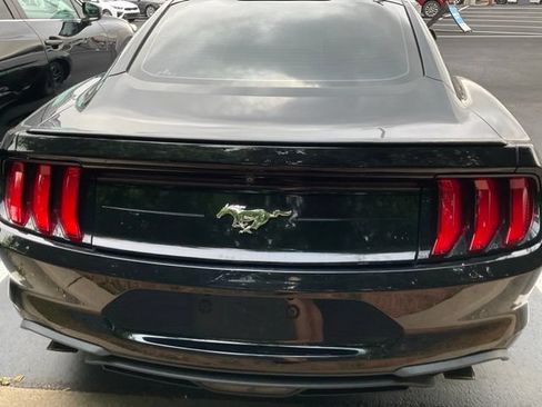 Used 2020 Ford Mustang Premium RWD image 7