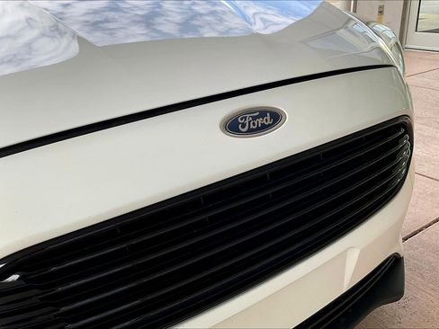 Used 2018 Ford Focus SE w/ SE Appearance Package FWD image 30