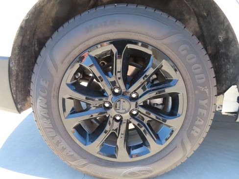 Used 2021 Chevrolet Equinox LT AWD/4WD image 10