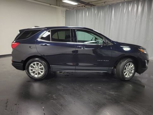 Used 2020 Chevrolet Equinox LT w/ Driver Convenience Package AWD/4WD image 9