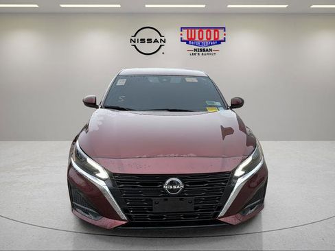 Used 2023 Nissan Altima 2.5 SV AWD/4WD image 6
