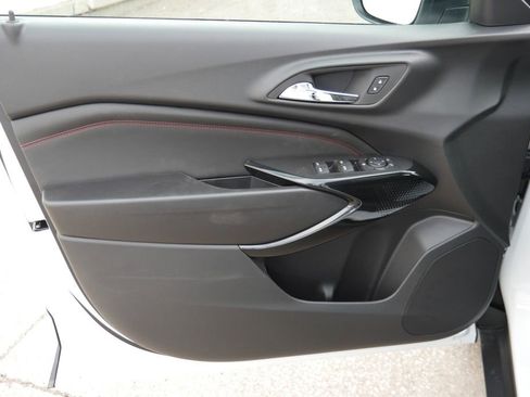 New 2026 Chevrolet Trax RS w/ Sunroof Package FWD image 29