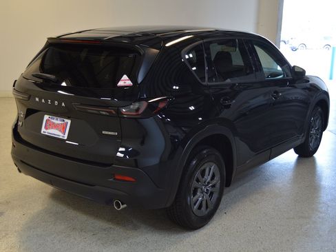 New 2026 MAZDA CX-5 Select AWD/4WD image 3