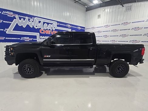Used 2019 Chevrolet Silverado 2500 LTZ w/ Duramax Plus Package image 5