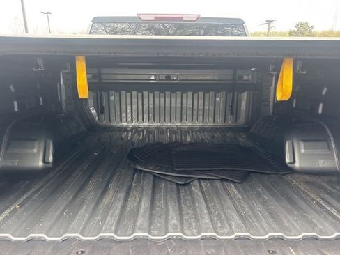 Used 2024 Chevrolet Silverado 1500 LT image 16