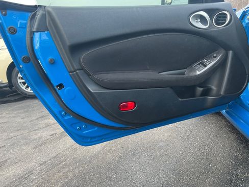 Used 2010 Nissan 370Z Coupe w/ Sport Pkg image 24