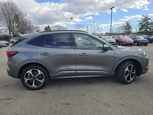 Used 2023 Ford Escape ST-Line Elite w/ Premium Technology Package image 19