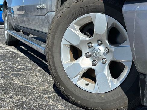 Used 2021 RAM 1500 Lone Star image 2