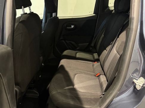 Used 2021 Jeep Renegade Latitude AWD/4WD image 27