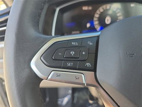 Used 2024 Volkswagen Jetta SE FWD image 22