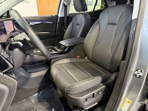 Used 2024 Buick Envision Preferred image 13