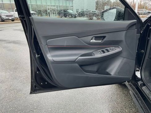 New 2026 Nissan Sentra SR FWD image 9