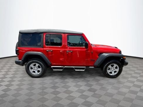Used 2022 Jeep Wrangler Unlimited Sport AWD/4WD image 5
