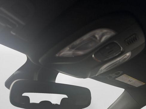 Used 2024 Jeep Compass Limited image 27