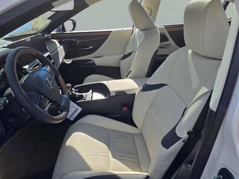 New 2025 Lexus ES 350 Ultra Luxury image 10