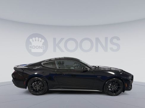 Used 2025 Ford Mustang GT Premium RWD image 8