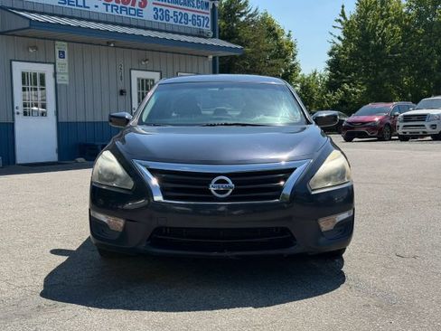Used 2015 Nissan Altima 2.5 S w/ Sport Value Package FWD image 8