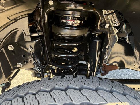 Used 2024 Ford F350 Lariat w/ Lariat Ultimate Package image 5