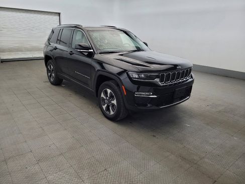 Used 2022 Jeep Grand Cherokee Limited 4xe w/ Luxury Tech Group II AWD/4WD image 13