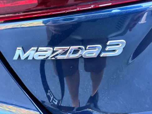 Used 2016 MAZDA MAZDA3 i Touring w/ Popular Equipment Package image 10