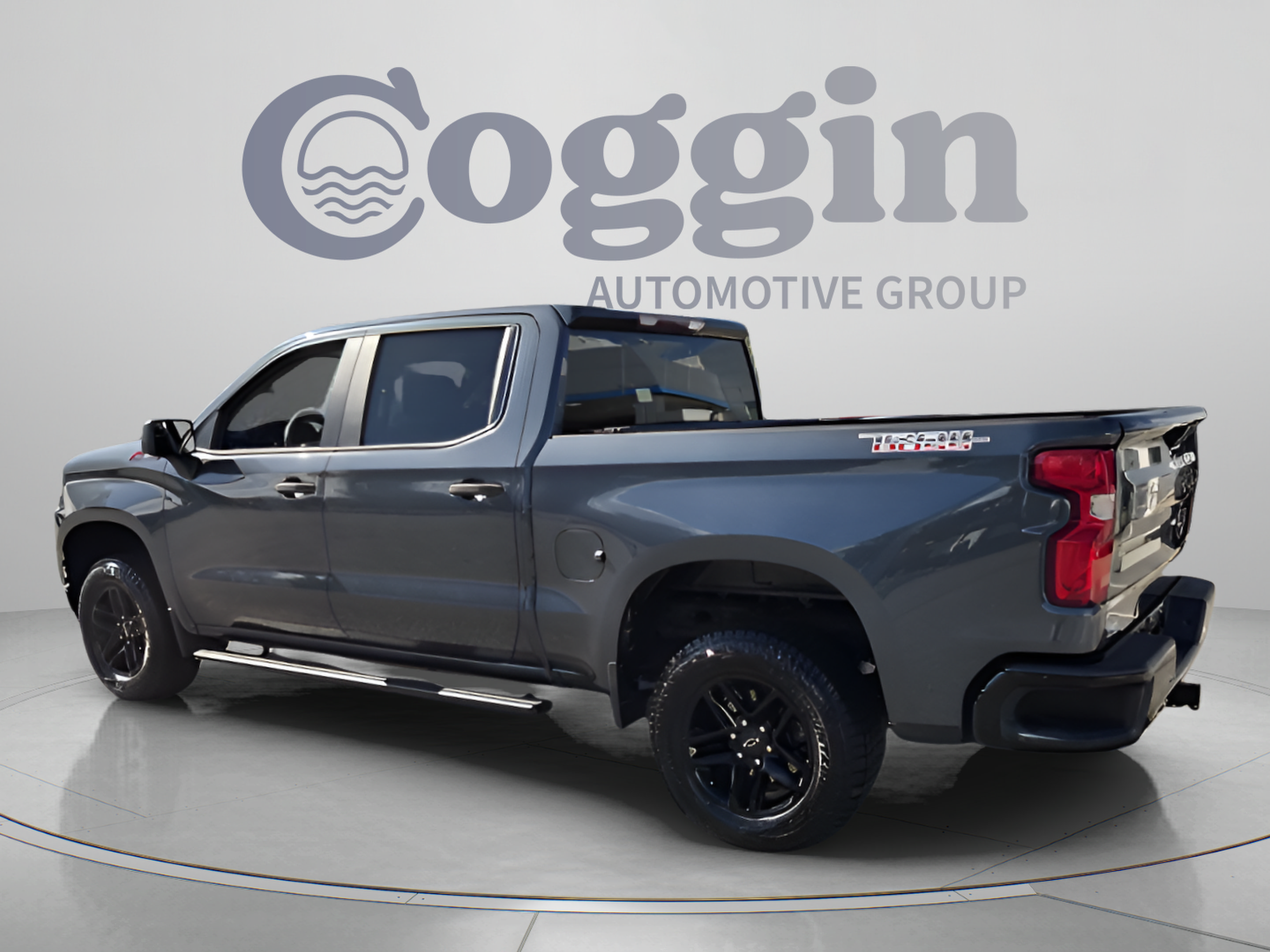 Used 2020 Chevrolet Silverado 1500 Custom Trail Boss w/ Custom Convenience Package AWD/4WD image 3