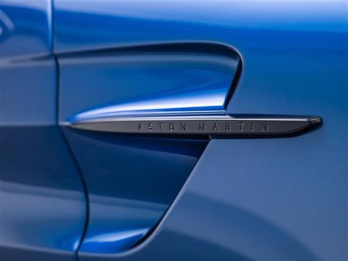 Used 2026 Aston Martin V8 Vantage Coupe image 26