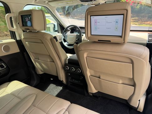 Used 2018 Land Rover Discovery HSE AWD/4WD image 39