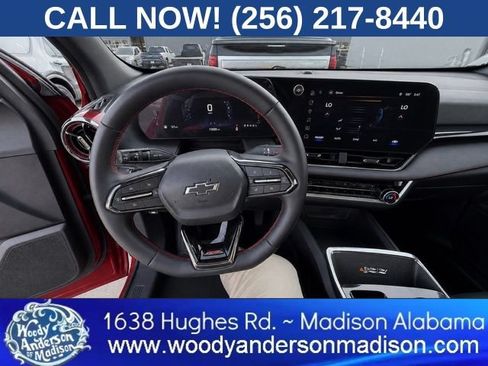 Used 2025 Chevrolet Equinox RS w/ Convenience Package III FWD image 7