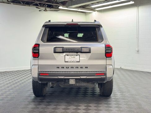 Used 2025 Toyota 4Runner TRD Off-Road image 6