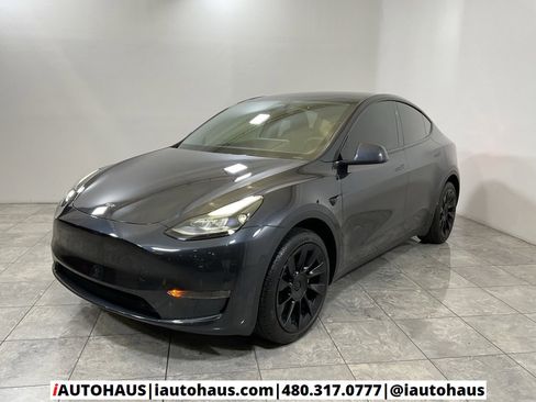 Used 2024 Tesla Model Y Long Range image 2