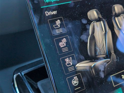 Used 2025 Cadillac Escalade IQ Luxury 2 image 18