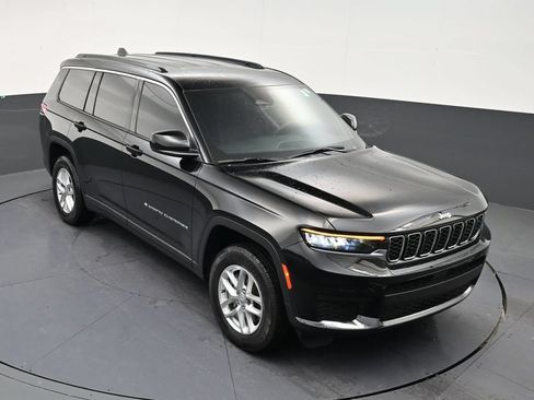 Used 2025 Jeep Grand Cherokee L Laredo w/ Luxury Tech Group I AWD/4WD image 16