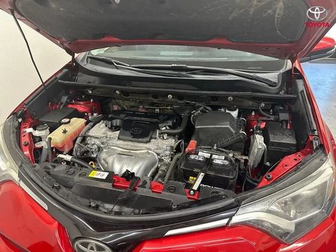 Used 2017 Toyota RAV4 XLE w/ Carpet Mat Package FWD image 28