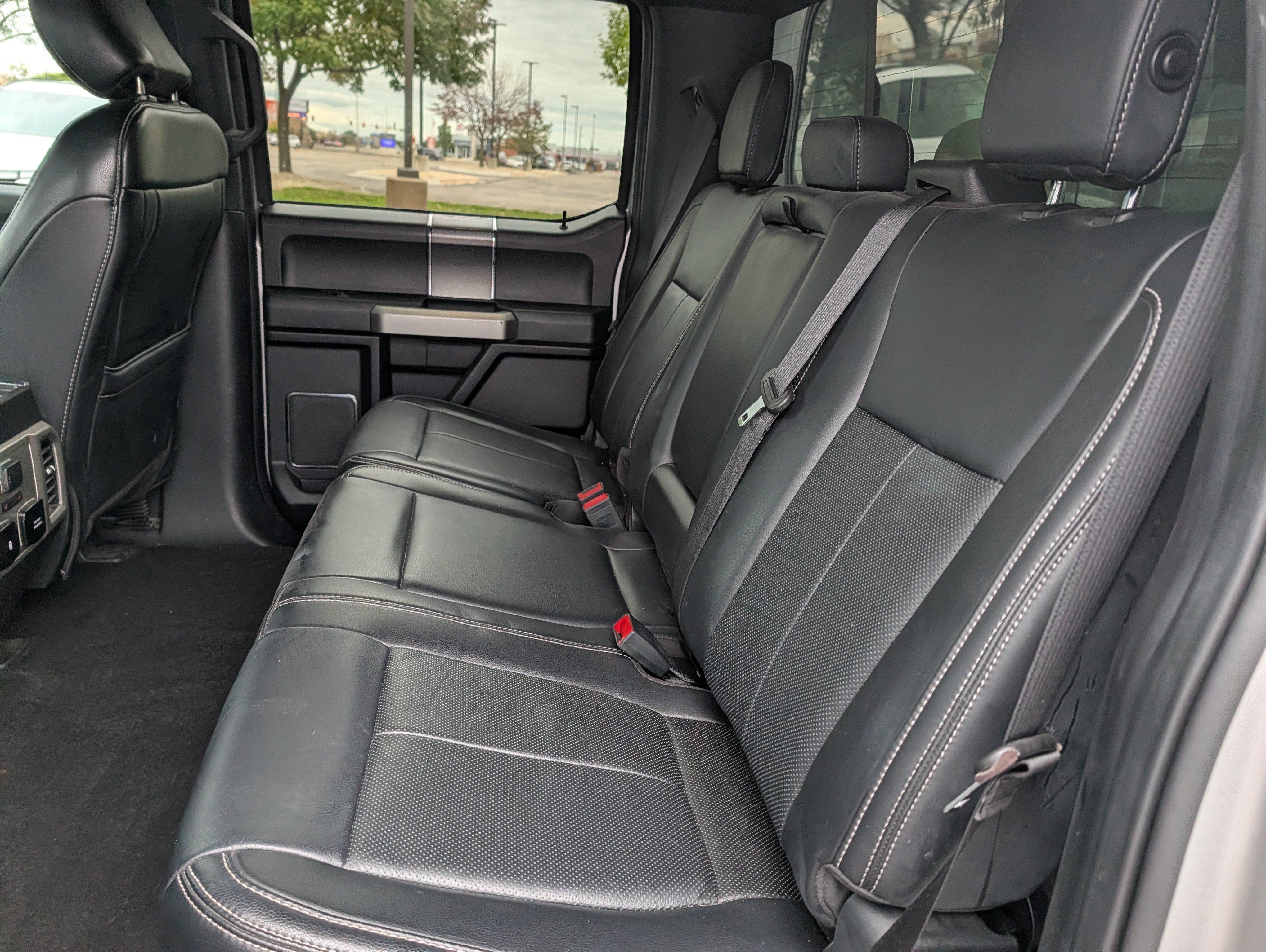 Used 2019 Ford F150 Lariat w/ Equipment Group 502A Luxury AWD/4WD image 12