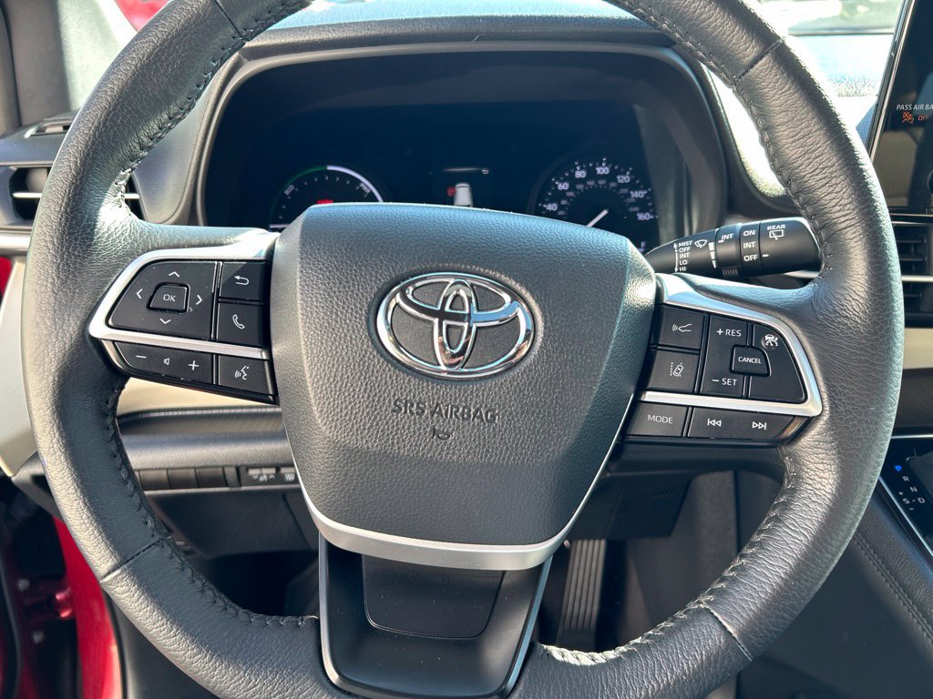 Used 2021 Toyota Sienna XLE AWD/4WD image 11