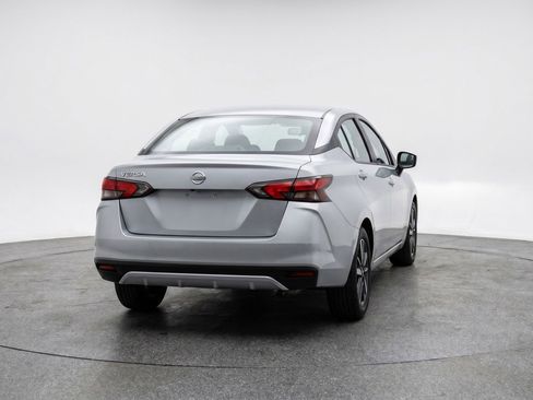 Used 2025 Nissan Versa SV image 7