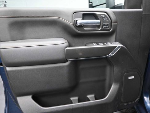 Used 2022 GMC Sierra 2500 AT4 w/ AT4 Preferred Package image 7