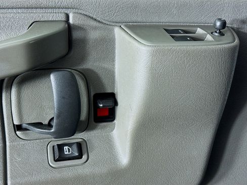 Used 2020 GMC Savana 2500 image 21