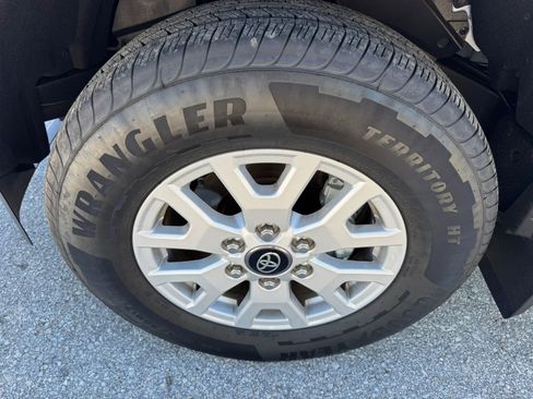 Used 2025 Toyota Tacoma SR5 RWD image 7