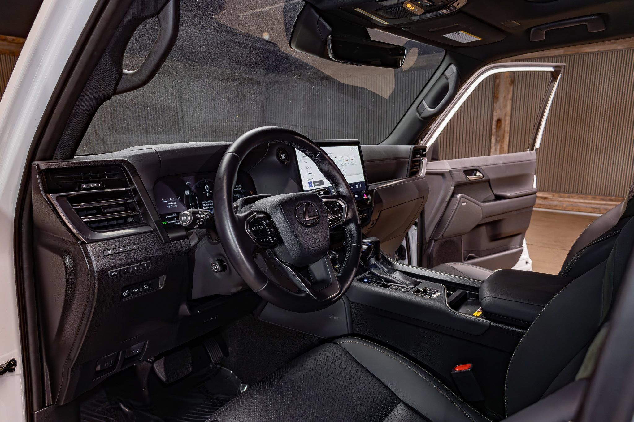 Used 2024 Lexus GX 550 AWD/4WD image 13