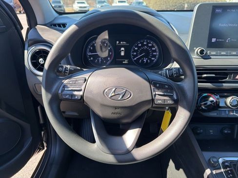 Used 2022 Hyundai Kona SE w/ Cargo Package image 11