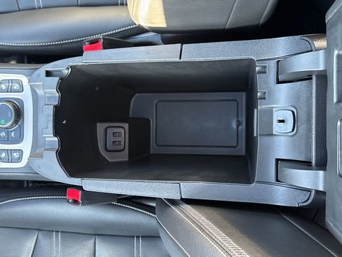 Used 2023 GMC Terrain Denali w/ Black Diamond Edition image 26