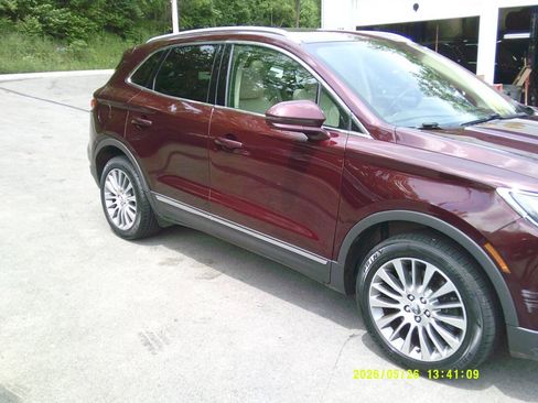Used 2017 Lincoln MKC Reserve w/ Lincoln MKC Climate Package AWD/4WD image 3